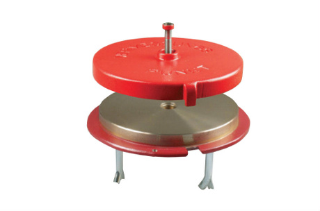Base de latón Goecke con tapa de protección pesada