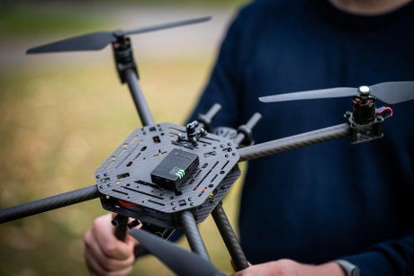 Sistema Remote ID Dronetag Mini para dron